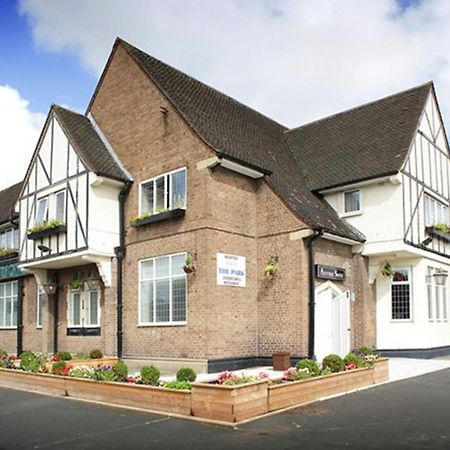 The Park Hotel Sefton Екстериор снимка