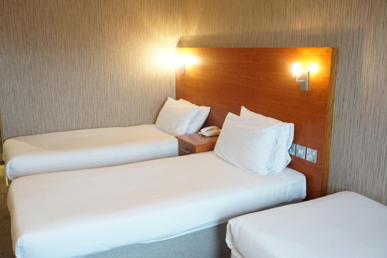 The Park Hotel Sefton Екстериор снимка