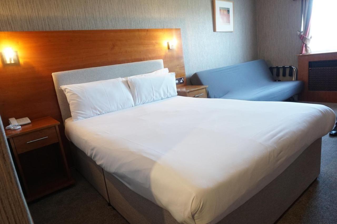 The Park Hotel Sefton Екстериор снимка