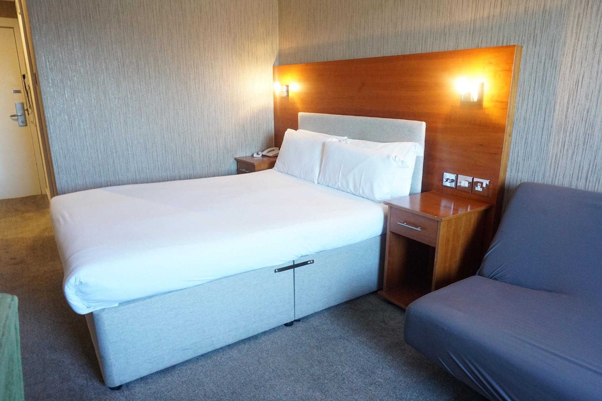 The Park Hotel Sefton Екстериор снимка