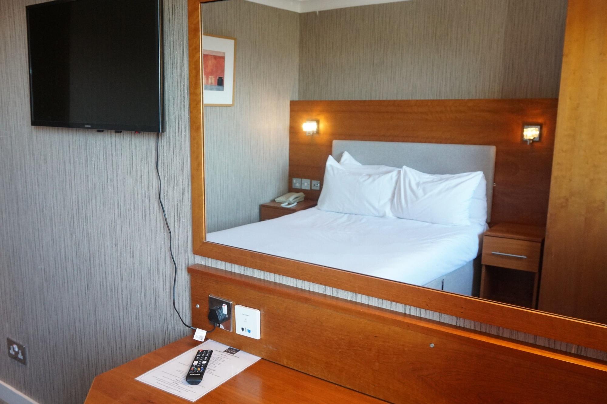 The Park Hotel Sefton Екстериор снимка