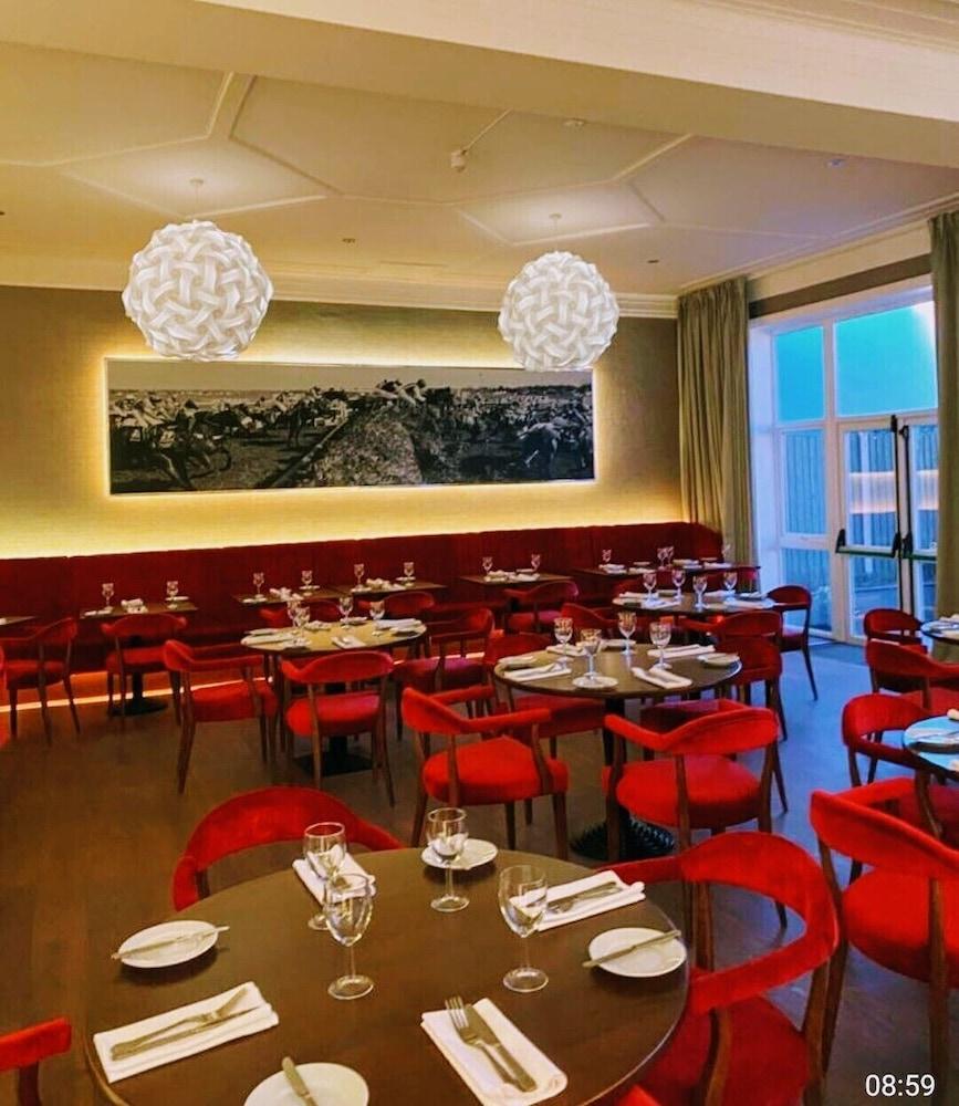 The Park Hotel Sefton Екстериор снимка