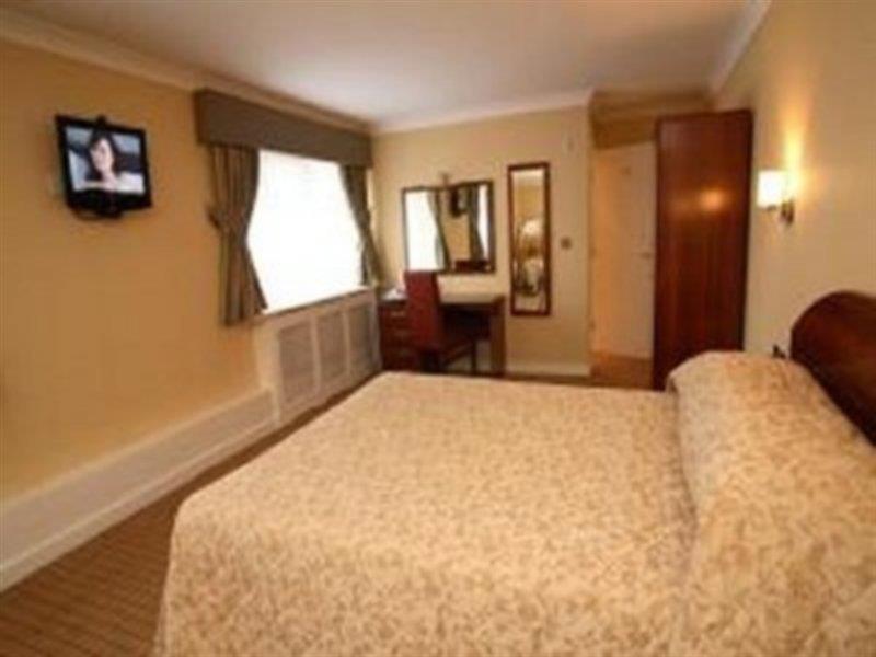 The Park Hotel Sefton Екстериор снимка