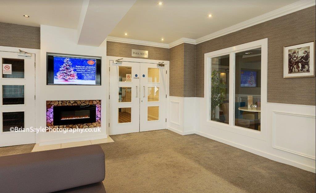 The Park Hotel Sefton Екстериор снимка