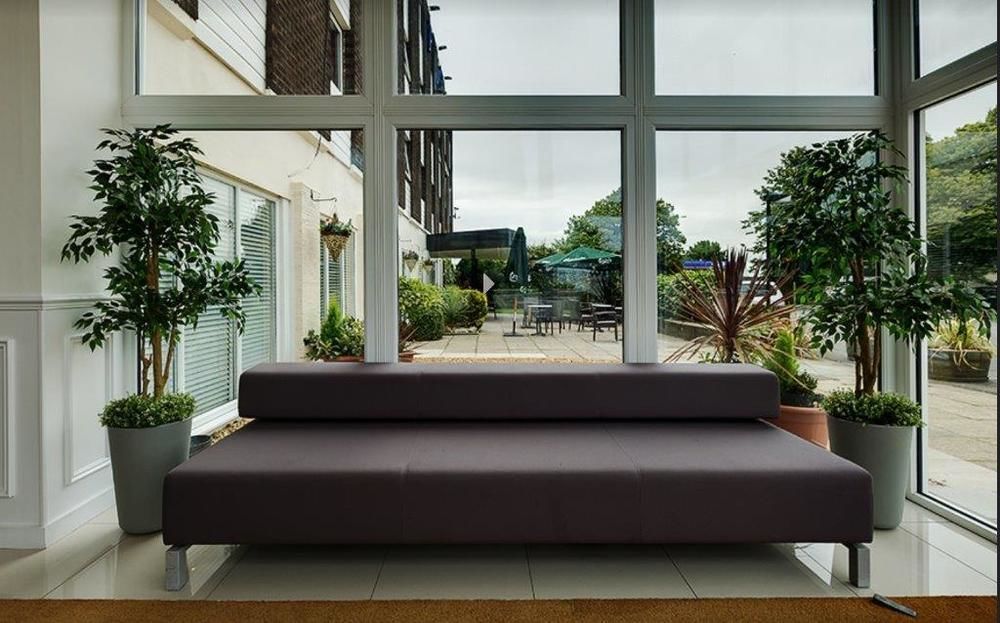 The Park Hotel Sefton Екстериор снимка