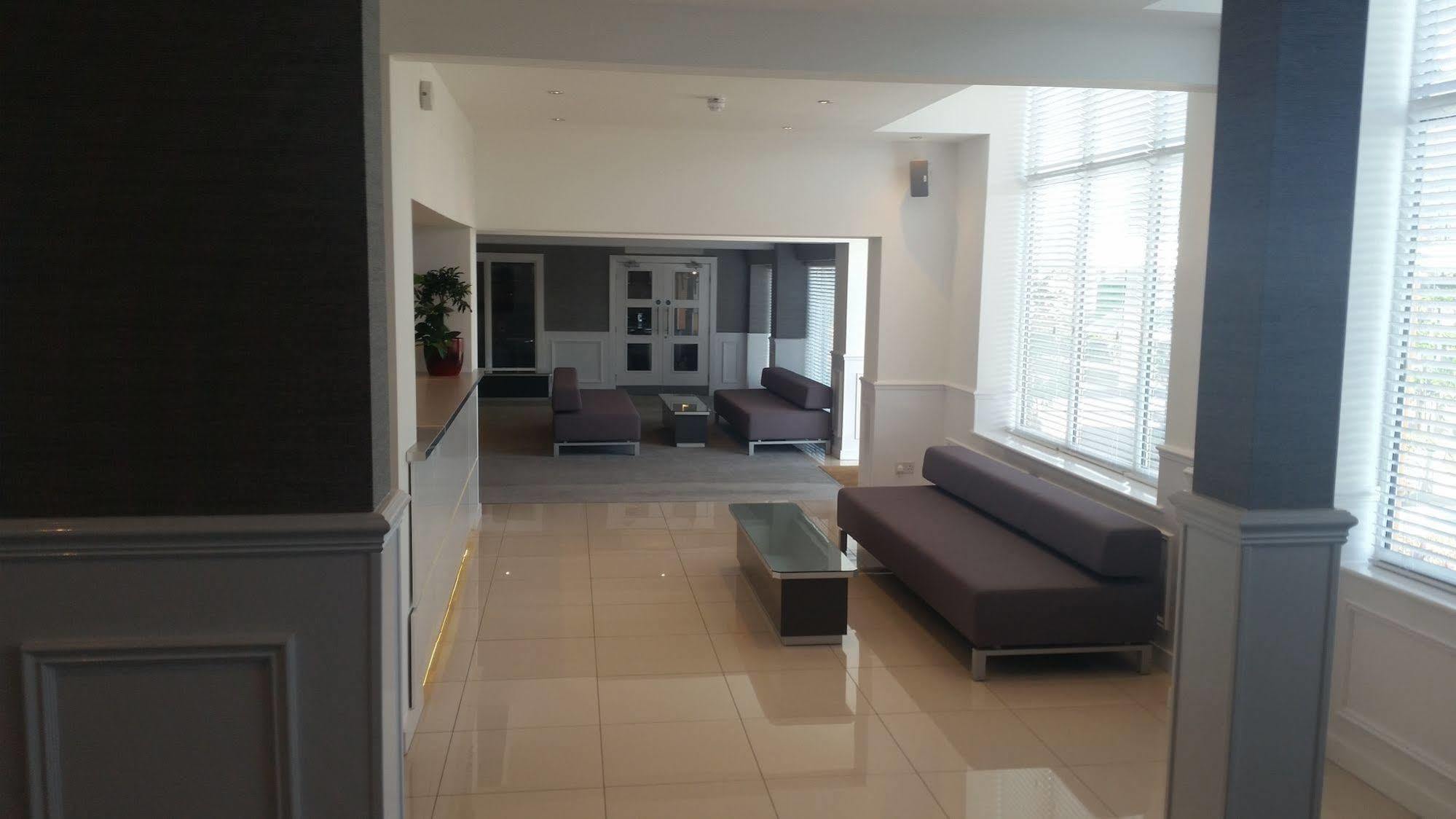 The Park Hotel Sefton Екстериор снимка