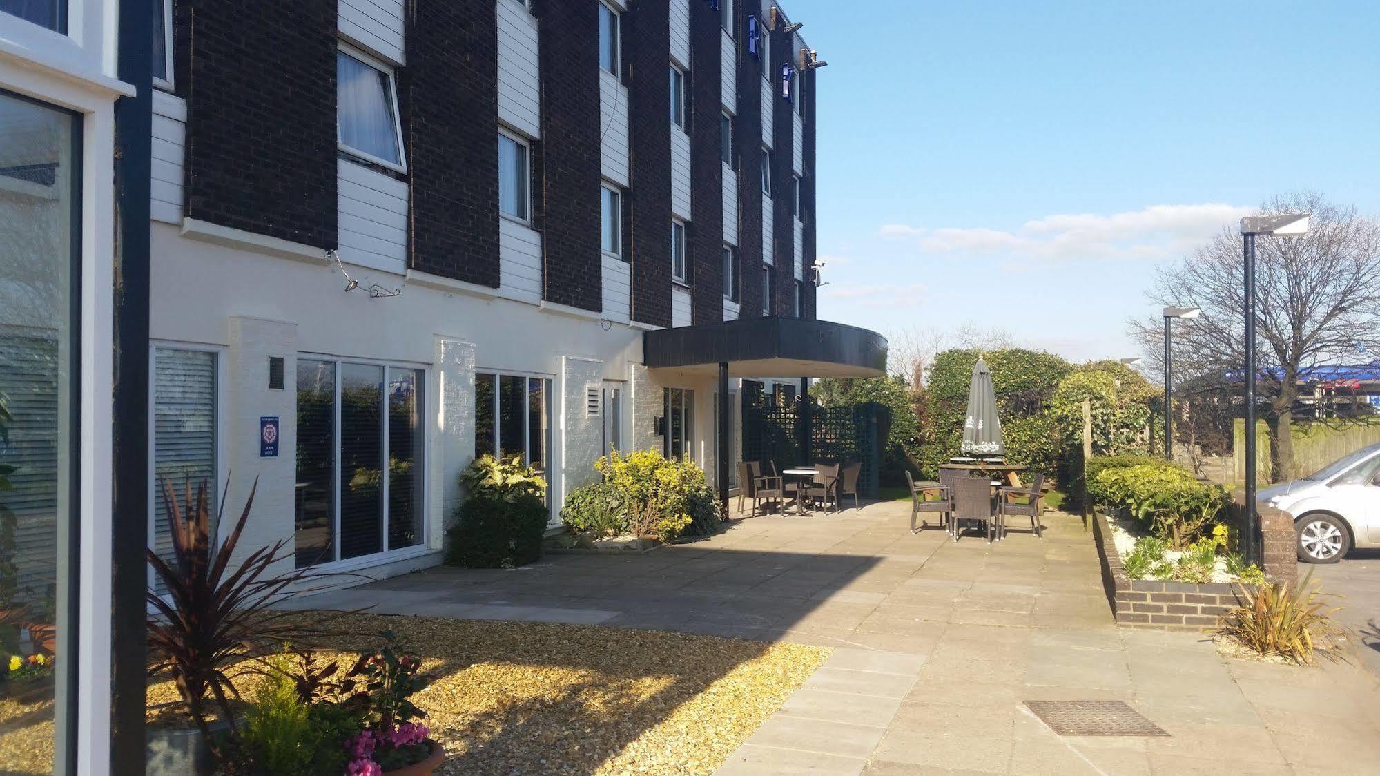 The Park Hotel Sefton Екстериор снимка