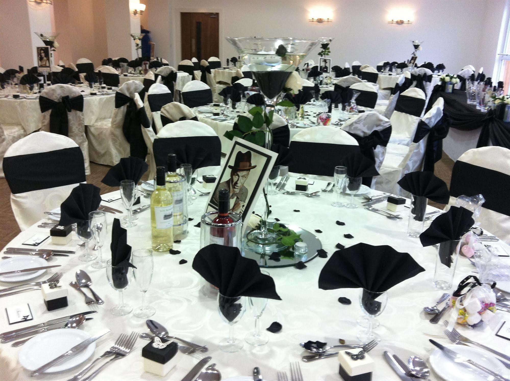 The Park Hotel Sefton Екстериор снимка
